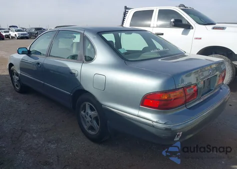 1998 Toyota Avalon Xls z USA, uszkodzony, nr VIN 4T1BF18B1WU238035